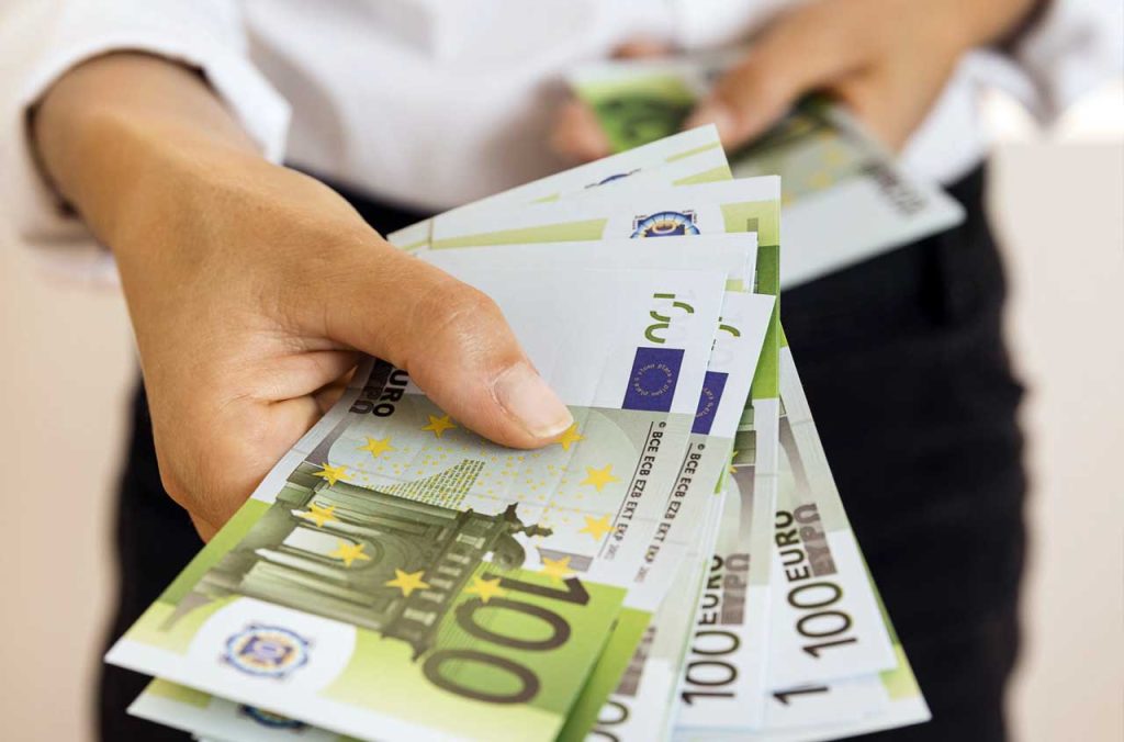 100 euros en dinars algériens sur le marché noir : stabilité du taux de change ce 9 février