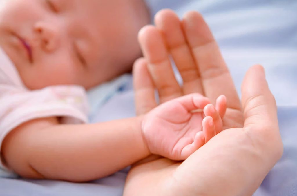 Congé maternité en Algérie : la durée passe à 5 mois pour toutes les mères