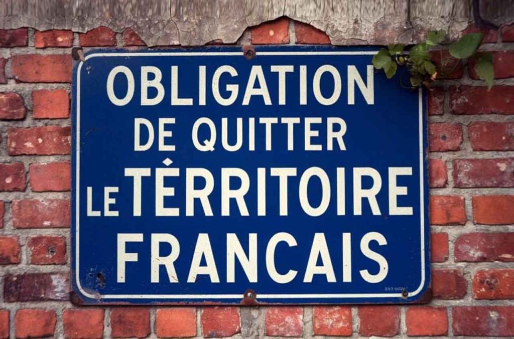 Une citoyenne franco-algérienne expulsable en 48h : une OQTF qui interroge