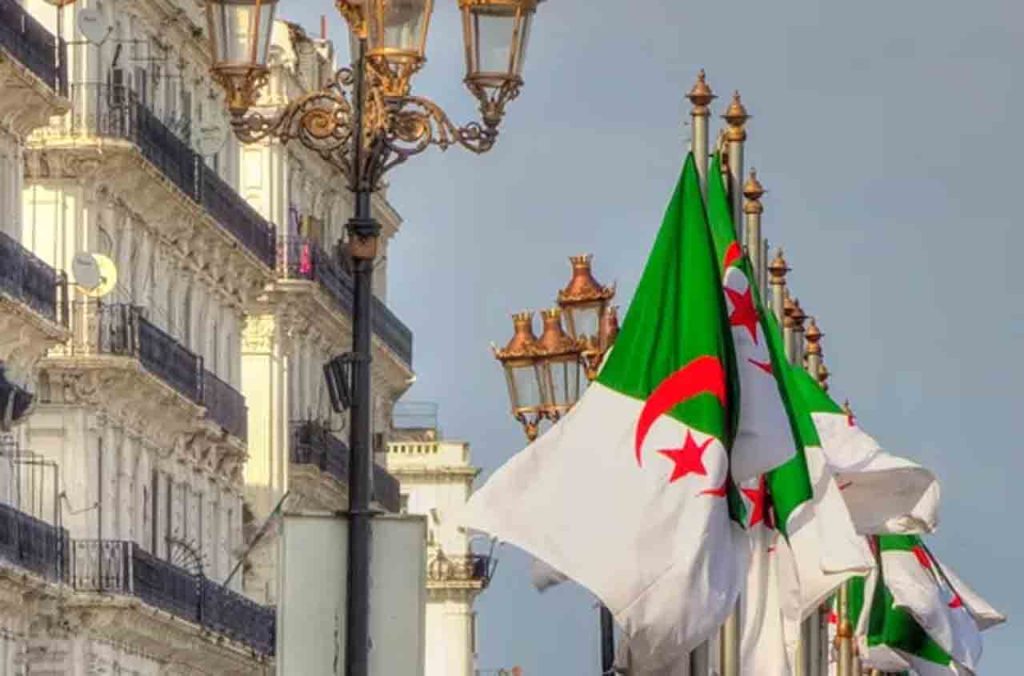 Guide complet des démarches administratives algériennes en France en 2025