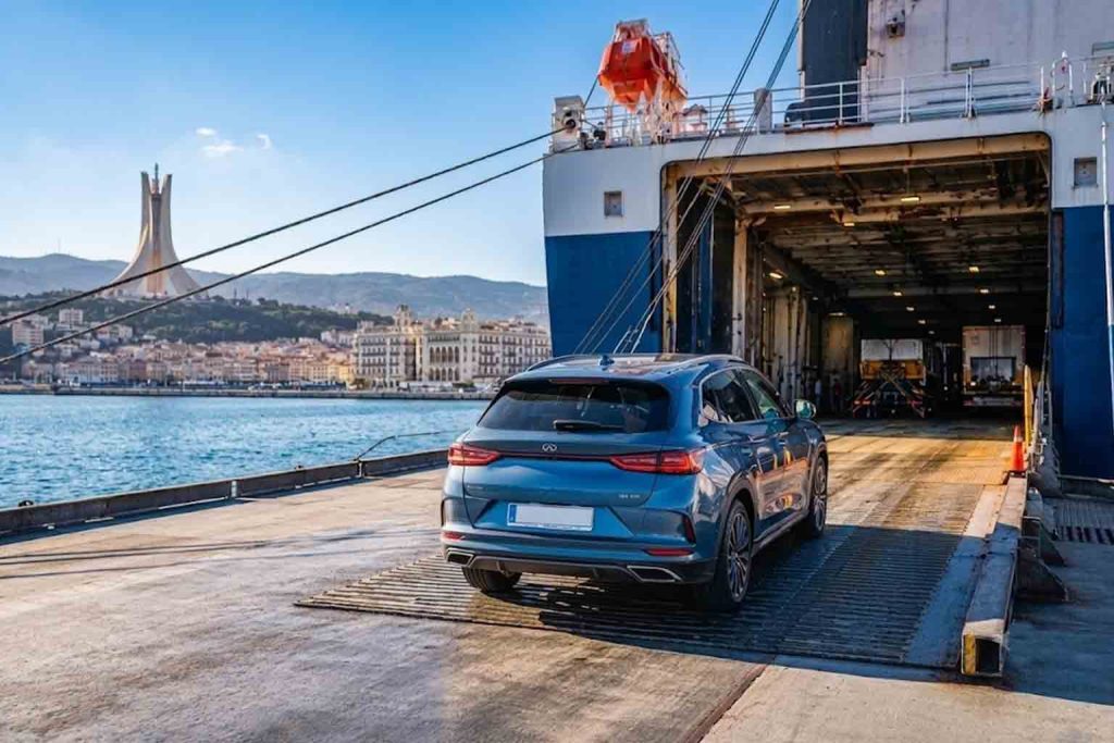 Ramener sa voiture de France en Algérie en 2026 : j'ai failli perdre la mienne à la douane